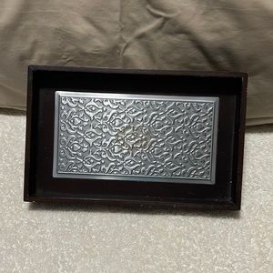 Berated cavalier tray